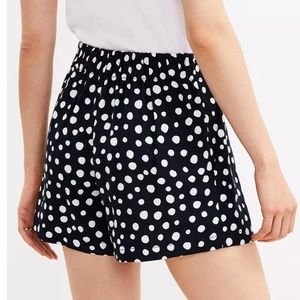 LOFT NWT pleated pull on shorts polka dot navy